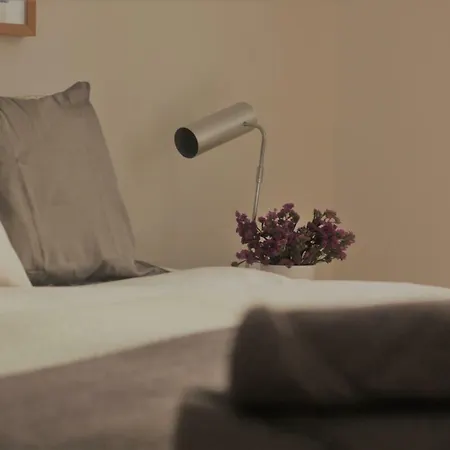 Baixa-chiado Cosy 5 Bedrooms Lisbona