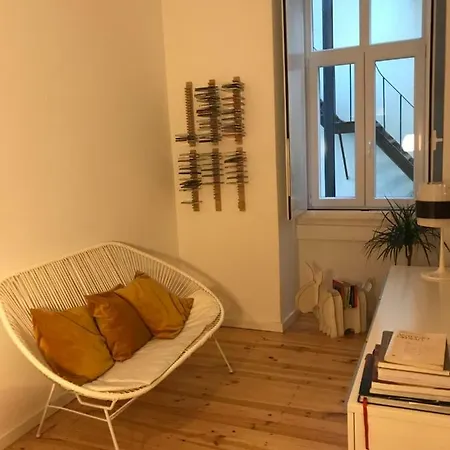 Baixa-chiado Cosy 5 Bedrooms شقة *